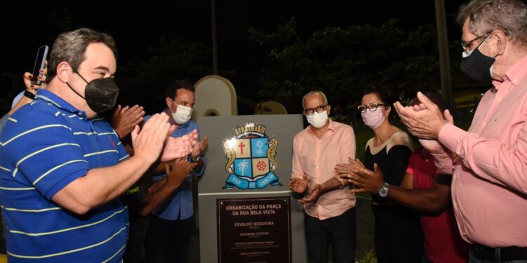 Prefeito Edvaldo entrega urbanização de praça no bairro 18 do Forte