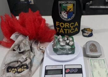 Polícia Militar apreende drogas no Marcos Freire II