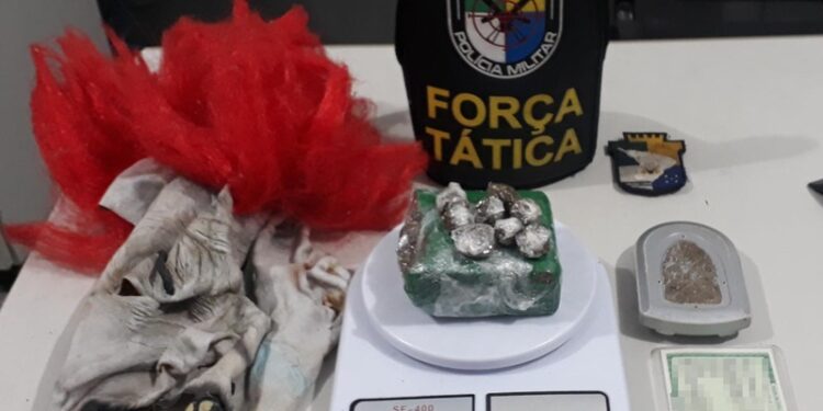 Polícia Militar apreende drogas no Marcos Freire II
