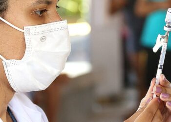 Aracaju realiza programação para vacinação de jovens de 18 a 21 anos neste sábado e domingo