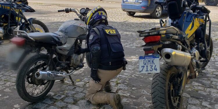 Itabaiana/SE: PRF recupera motocicleta adulterada