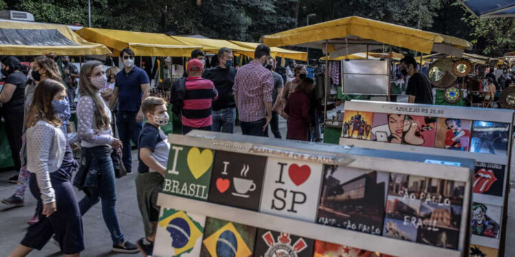 No Brasil, 16 Estados e DF já notificaram casos da variante delta