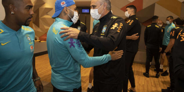 Ainda sem grupo completo, Seleção Brasileira se apresenta em São Paulo para jogos das Eliminatórias