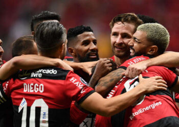 Anotou a placa? Flamengo volta a atropelar o Olimpia e avança às semifinais da Libertadores
