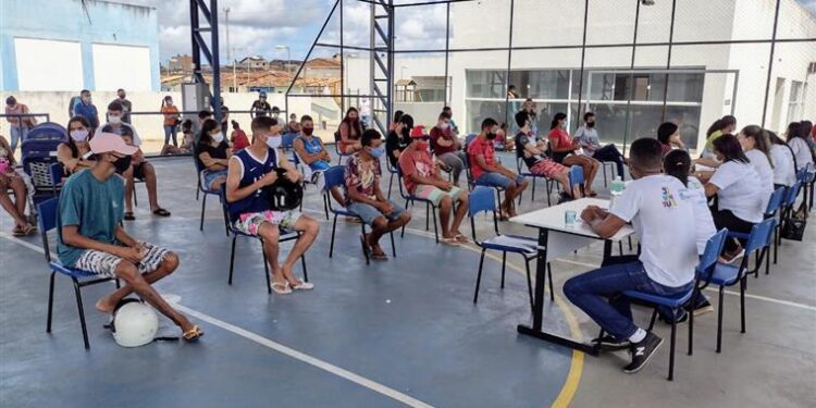 Com quase 3 mil doses aplicadas no Dia D de Vacinação da Juventude , Estância bate recorde de vacinação em um só dia