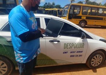 Frota de ônibus escolares é aprovada em vistoria feita pela equipe do SEST/SENAT
