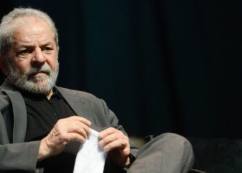 “Se eu voltar vou regular os meios de comunicação desse país”, diz Lula