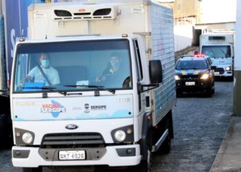 Saúde começa nova distribuição de imunizantes contra a Covid-19 para os municípios sergipanos