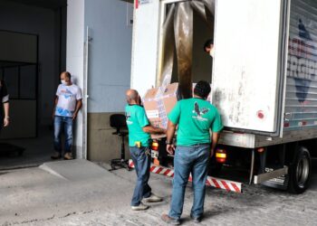 Secretaria da Saúde distribui vacinas contra a Covid-19 para os municípios sergipanos
