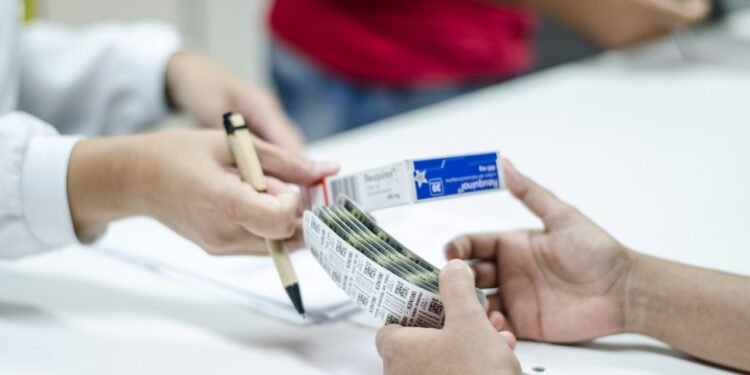 Dispensação de medicamentos do Centro de Atenção à Saúde ocorrerá presencialmente a partir de 1º de setembro