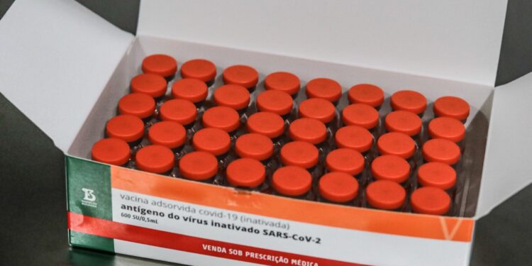 Sergipe recebe mais de 67 mil doses de vacinas contra a Covid-19 nesta quinta, 26