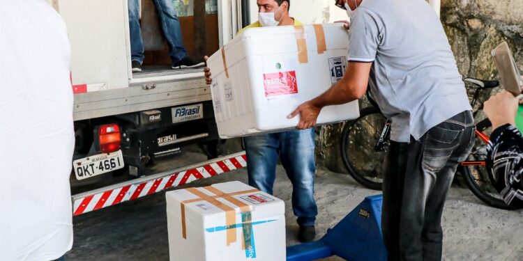 Sergipe recebe mais 29.780 doses de vacinas contra a Covid-19