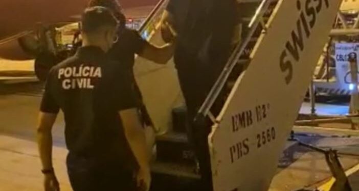 Falso pastor preso por estelionato em Taguatinga (DF) desembarca em Aracaju conduzido por equipe do Denarc
