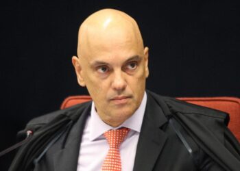 Moraes bloqueia vaquinha para ato de 7 de setembro e proíbe investigados de chegar perto do STF