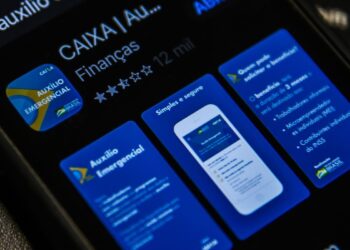 Auxílio emergencial é pago a beneficiários do Bolsa Família com NIS 1