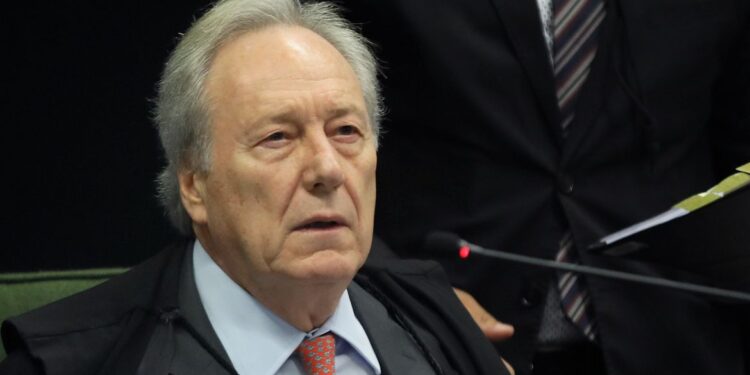 Lewandowski pede que CPI tome medidas para preservar quebras de sigilo