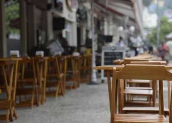 37% dos bares e restaurantes operaram no prejuízo em julho, diz Abrasel