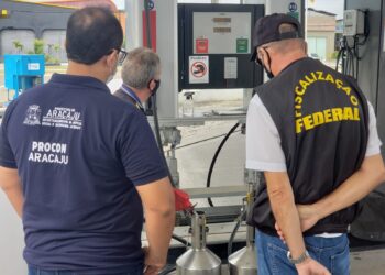 Procon Aracaju e ITPS apuram denúncias em posto de combustível