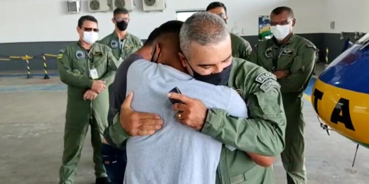 Vítima resgatada pelo GTA na Atalaia Nova agradece à equipe da SSP e ao surfista que fizeram o resgate