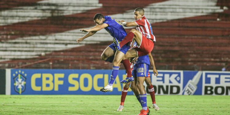 Série B: Cruzeiro derrota Náutico no Recife e se afasta do Z4
