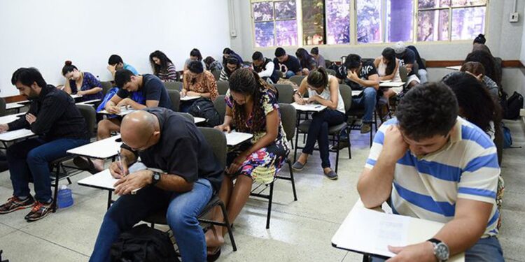 Prazo para pedir reaplicação do Encceja 2020 termina nesta sexta