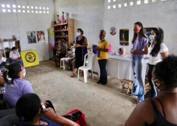 Equipe de saúde de São Cristóvão realiza roda de conversa com marisqueiras sobre saúde das mulheres negras