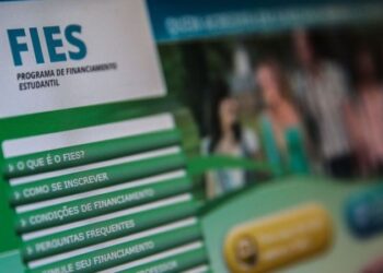 ‘Me formar virou um pesadelo’: os brasileiros endividados com o Fies