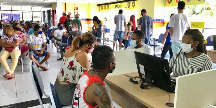 No terceiro dia de repescagem geral, Aracaju vacina mais 10.036 pessoas