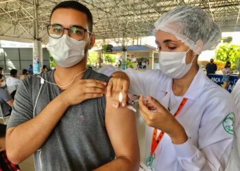 Aracaju soma 381.204 pessoas vacinadas contra covid-19