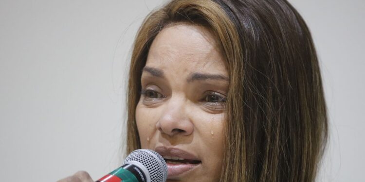 Ministério Público pede a prisão da ex-deputada Flordelis