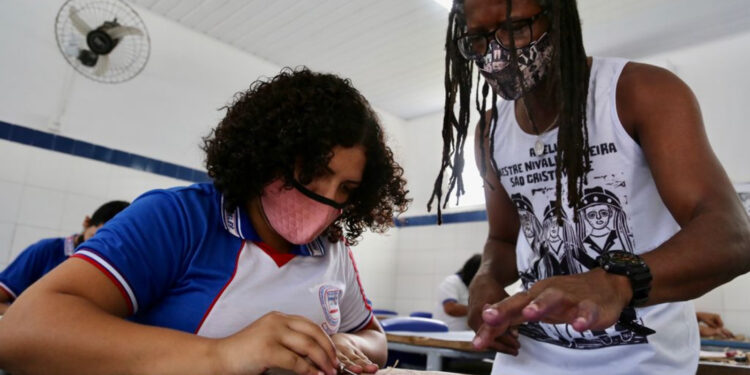 Lei Aldir Blanc: Oficinas de xilogravura são ofertadas aos alunos da rede de ensino de São Cristóvão