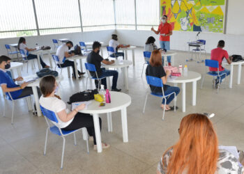 Escolas da rede estadual entram no recesso escolar e retornam dia 17 de agosto presencialmente