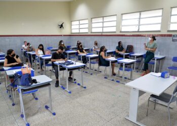 Escolas profissionalizantes da rede estadual retomam as aulas presenciais
