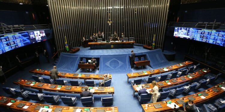 Senado aprova mudança em regras de transmissão de partidas de futebol