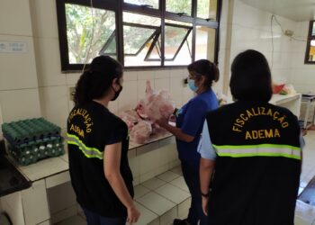 Polícia apreende animais em abatedouro clandestino em Lagarto e carne é destinada ao Parque da Cidade
