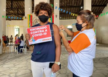 Laranjeiras começou a vacinar pessoas a partir de 18 anos