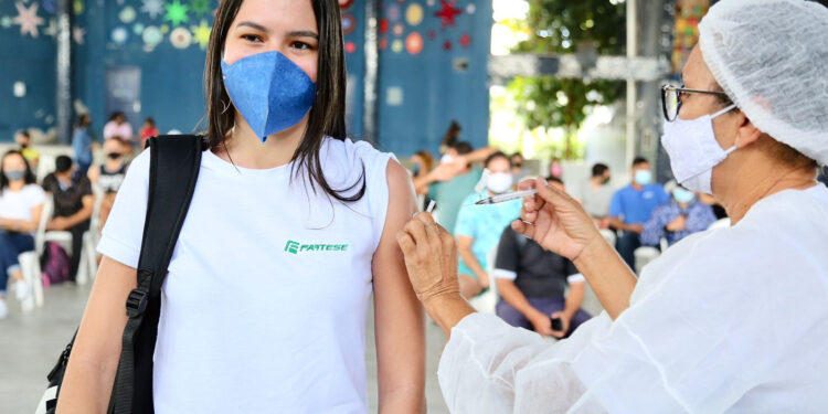 São Cristóvão divulga calendário de vacinação contra a covid para 19 e 18 anos