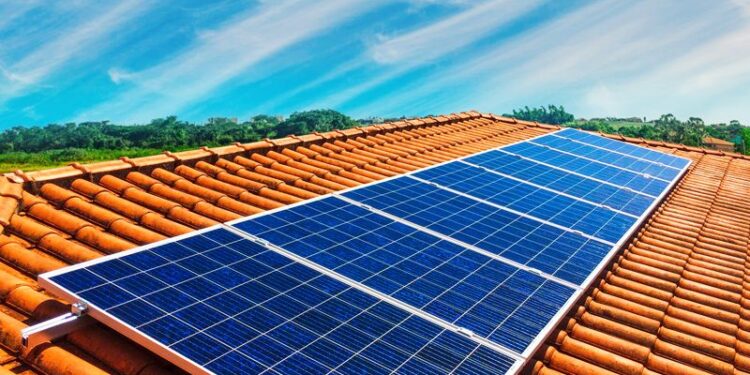 Geração solar fotovoltaica atinge 10 GW e Brasil entra para o Top 15 global