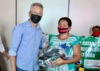 Prefeitura e Consubaju entregam equipamentos de proteção aos catadores de recicláveis de São Cristóvão