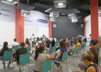 Aracaju vacinou 10.924 pessoas no segundo dia de repescagem geral