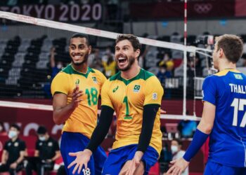 Vôlei: seleção masculina supera Japão e pega Comitê Russo na semi