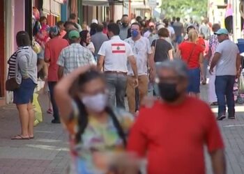 São Paulo acaba com restrições de horário e público da quarentena