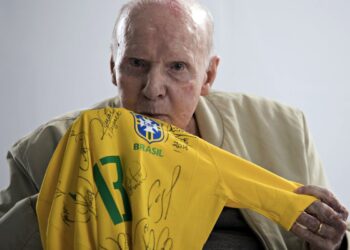 Zagallo completa 90 anos e tem vida narrada em documentário da Fifa