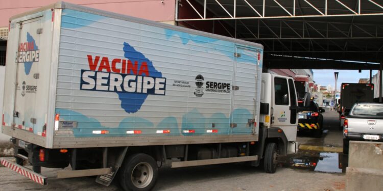 Secretaria de Saúde de Sergipe distribui mais de 91 mil vacinas contra a Covid-19