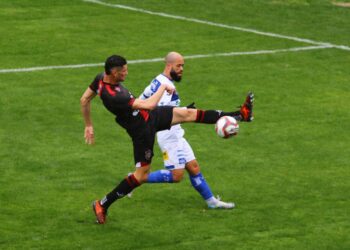 Brasil-RS e Confiança empatam em 1 a 1