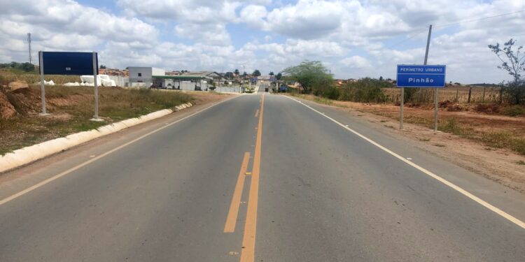 Rodovia que liga Pinhão à BR-235 chega à fase de conclusão