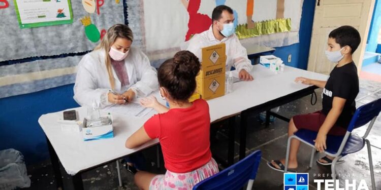 Telha realiza testagem em alunos e profissionais de ensino