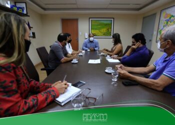 Prefeitura de Pirambu discute acordo de cooperação técnica com a UFS