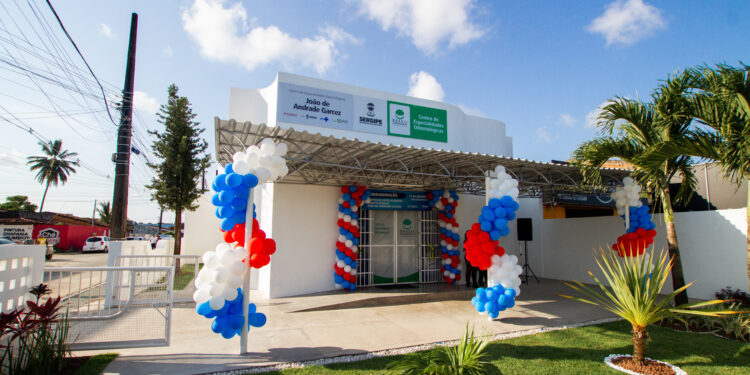 Governo reinaugura Centro de Especialidades Odontológicas em São Cristóvão