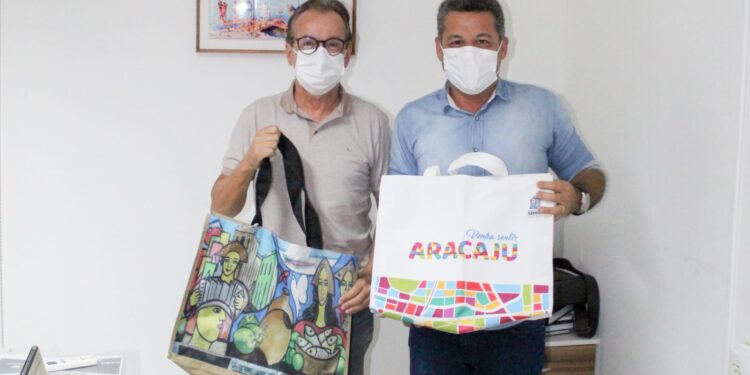 Governo do Estado e município de Aracaju discutem fortalecimento do Turismo